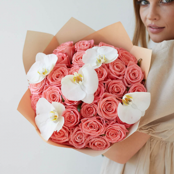 Розовые розы с орхидеями - 25 шт.