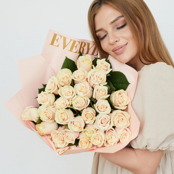 Букет кремовых роз - 31 шт.