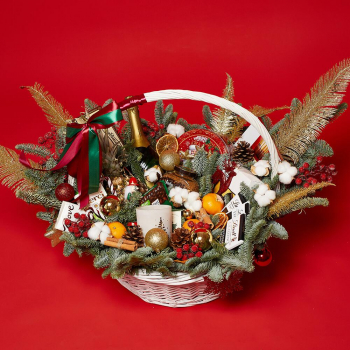 Новогодняя корзина - 49 шт. Новогодняя корзина - 49 шт.