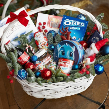 Новогодняя корзина для ребенка - 23 шт. Новогодняя корзина для ребенка - 23 шт.