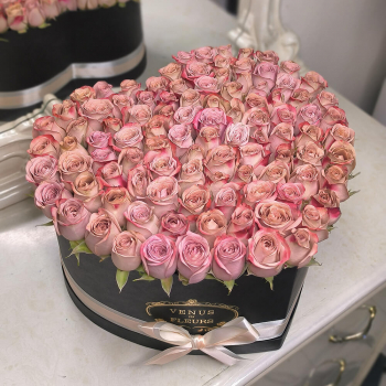 Кофейные розы в коробке сердце - 81 шт.