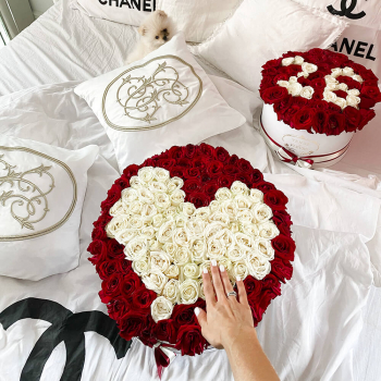 Красные розы с сердцем от 51 шт. Красные розы с сердцем от 51 шт.