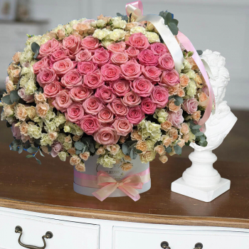 Кустовые розы в сердце - 151 шт.