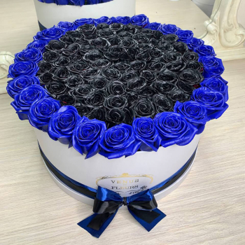 101 черная роза с синей окантовкой 101 черная роза с синей окантовкой
