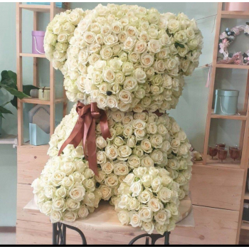 Мишка из роз - 1501 шт. Мишка из роз - 1501 шт.