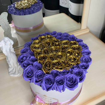 Синие розы с золотым сердцем от 51 шт.