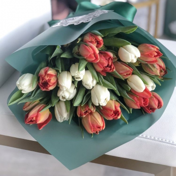 Тюльпаны в букете - 19 шт. Тюльпаны в букете - 19 шт.