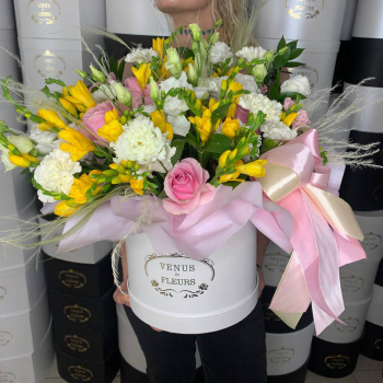 Микс с фрезиями и гвоздикой - 59 шт. Микс с фрезиями и гвоздикой - 59 шт.