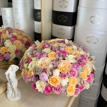 Летний микс из ярких цветов - 151 шт.