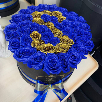 Синие розы с буквой от 51 шт. Синие розы с буквой от 51 шт.