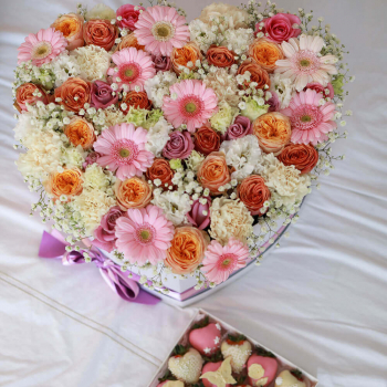 Микс с герберами в сердце от 51 шт.